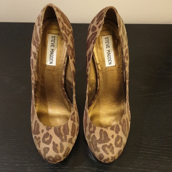 Steve Madden Caryssa Platform Pump - Picture 2 of 5